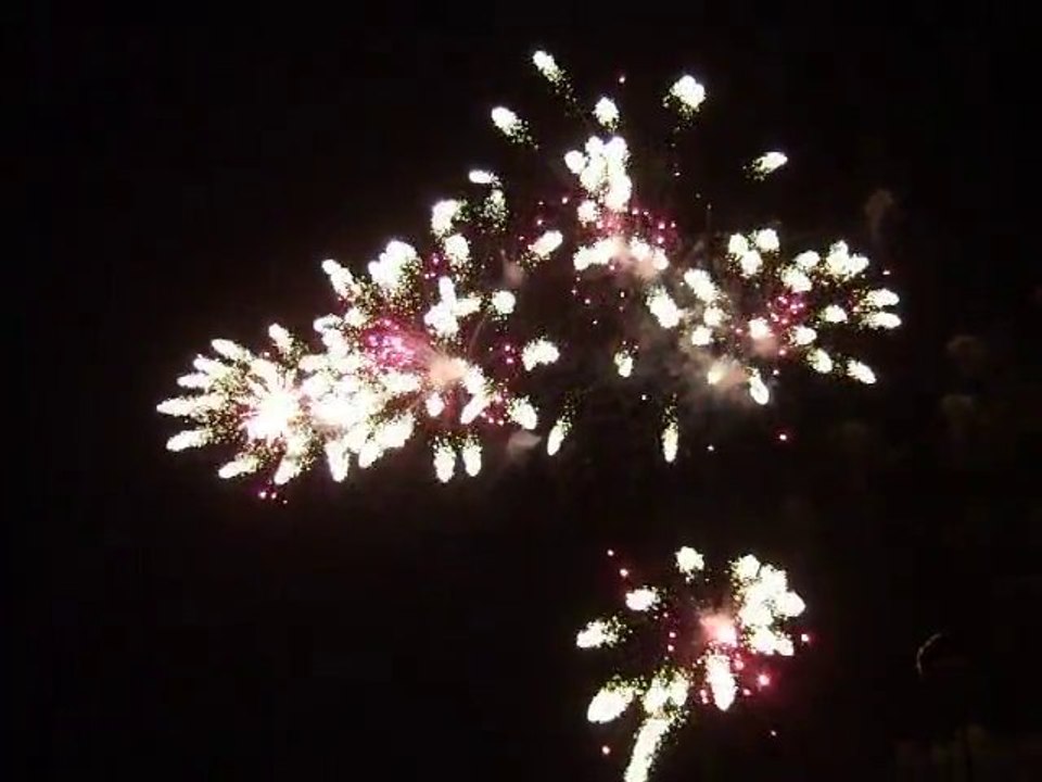 Feux d'artifice sur la mer