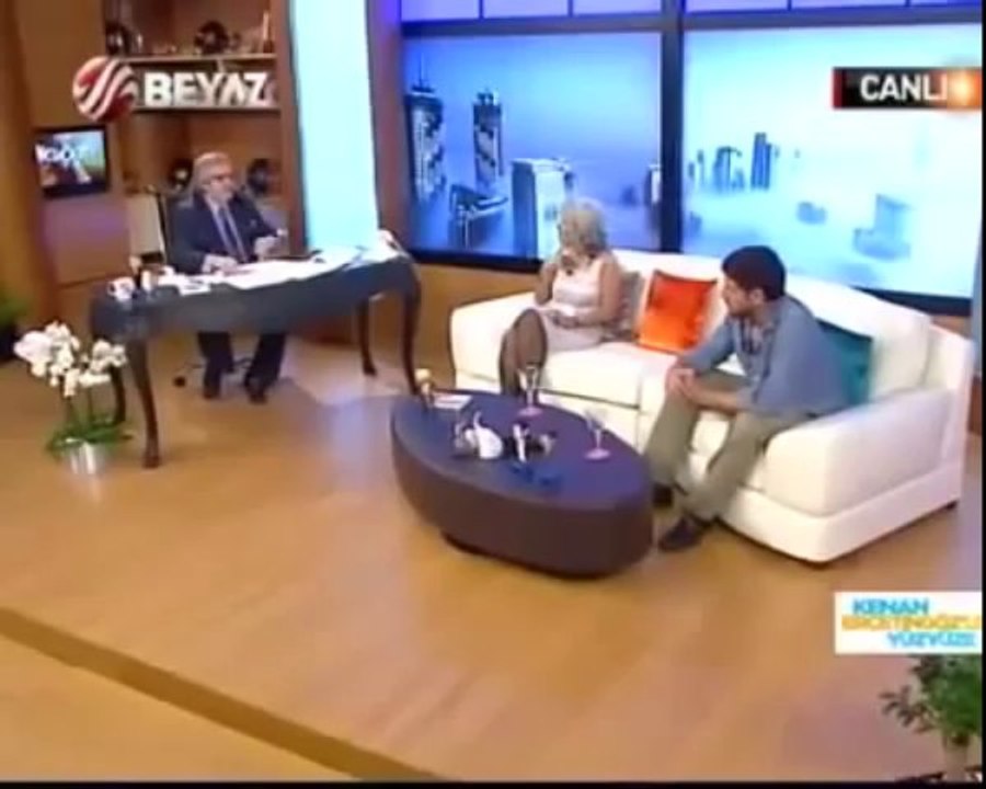 Şenay Düdek - Namaz kıldıktan sonra içki içiyorum