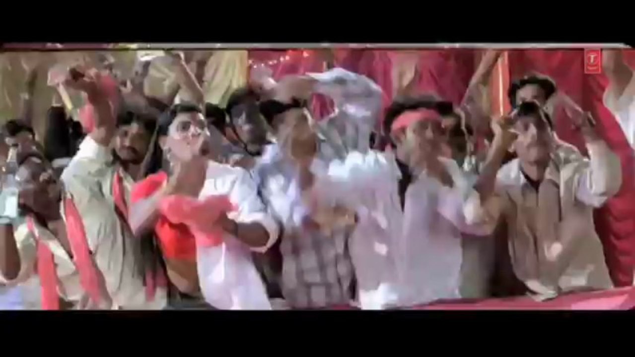 Kiss Kare Ghadi Ghadi [ Hot Item Dance Video ] Ravi Kishan