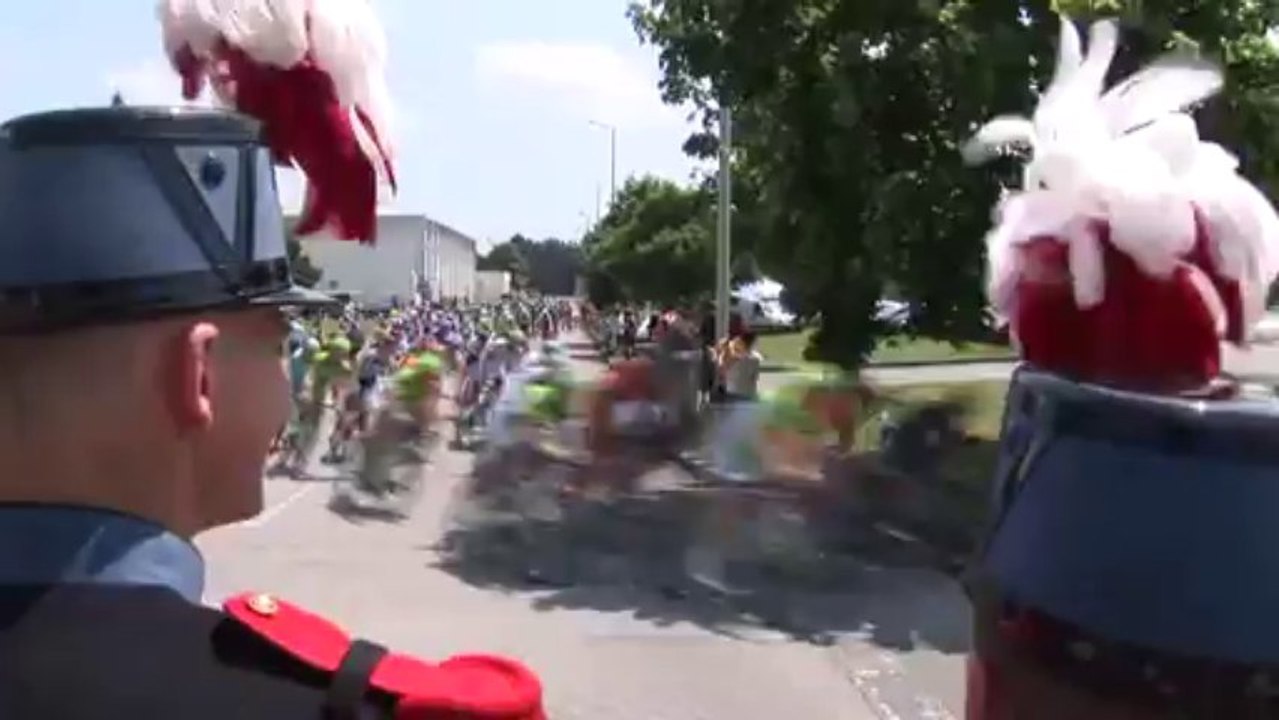 Passage du Tour de France sur le camp de Coëtquidan - 9 juillet 2013