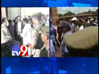 Union minister Chiranjeevi launches 'Clean India' campaign