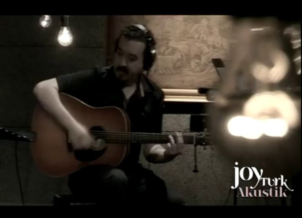 Toygar Işıklı - Kırılgan (JoyTurk Akustik)