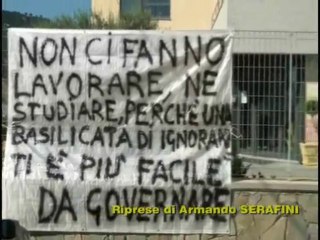 NEWS ARMENTOTV del 24 Luglio 2013 - Protesta davanti la sede della Total