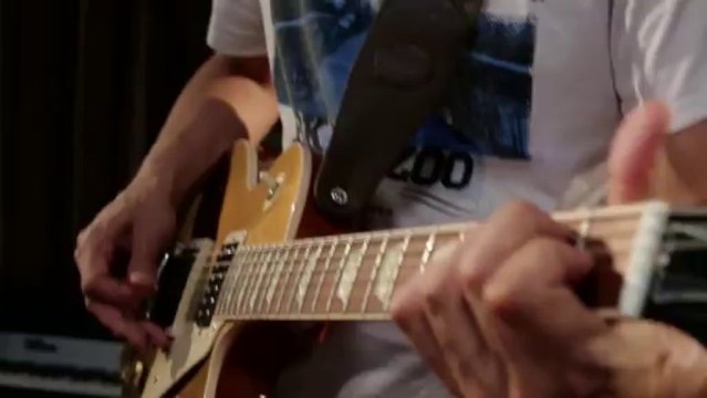 2ème extrait BETTER RUN Live session - New Dub inc album Paradise - Oct. 14th 2013