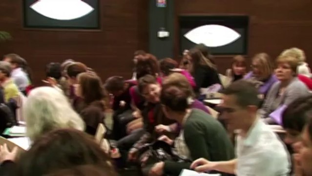 Lecture sérieuse, lecture joueuse : la littérature jeunesse à l'heure du numérique. Journée d'étude du 23 mai 2013. Partie 10 / 10