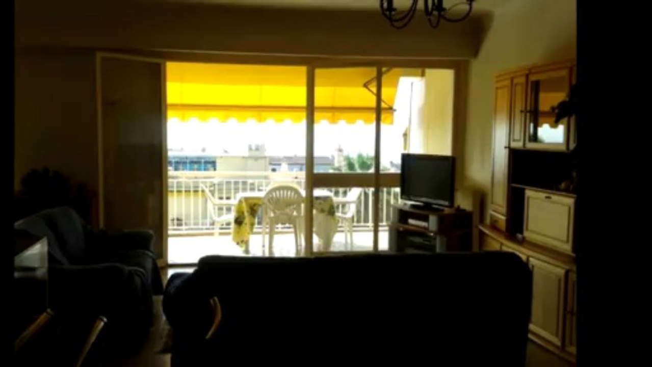 Location - Appartement Nice - 1 400 + 100 €