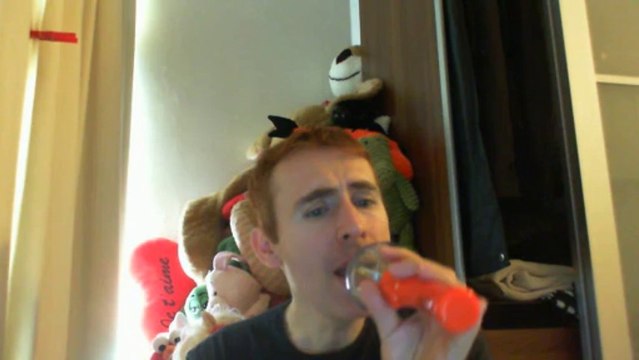 Wiwi égratigne loin de Michel Sardou