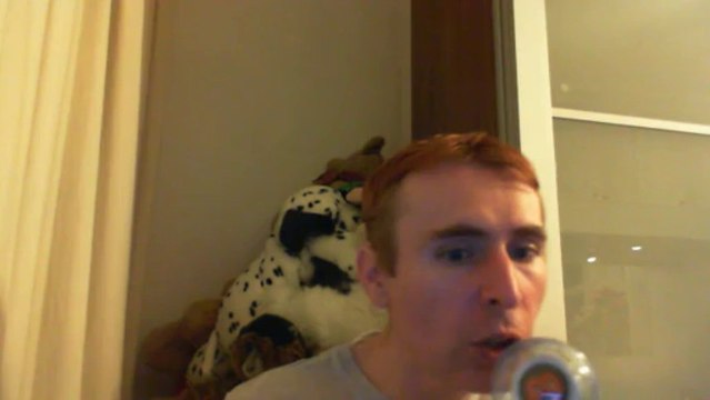 Wiwi égratigne des voix dans ma tête des Sages Poëtes De La Rue