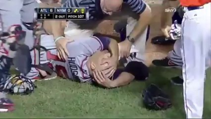 Tim Hudson victime d'une terrible fracture à la cheville