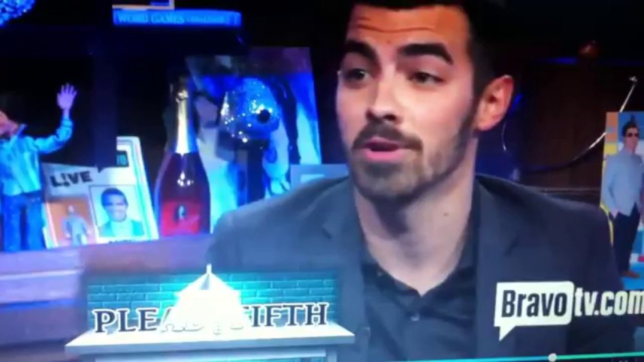 Joe rates Demi Lovato, Miley and Selena_