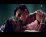 Hot scene from Bhojpuri movie -Laagal Nathuniya Ke Dhakka