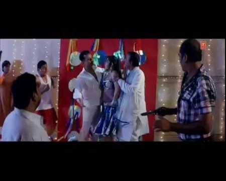 Nathuniya Pe Goli Maare (Bhojpuri Hot Song) - Choli Ke Size 36