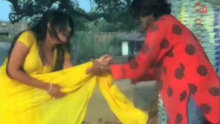 Struggling Scene from Bhojpuri Movie [ Maiya Rakhiho Senurva Aawad ]
