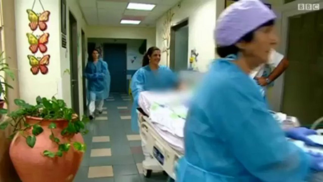 الصهاينة يعالجون اخوانهم من الجيش الحر وجبهة النصرة في الجليل الغربي مدينة نهاريا