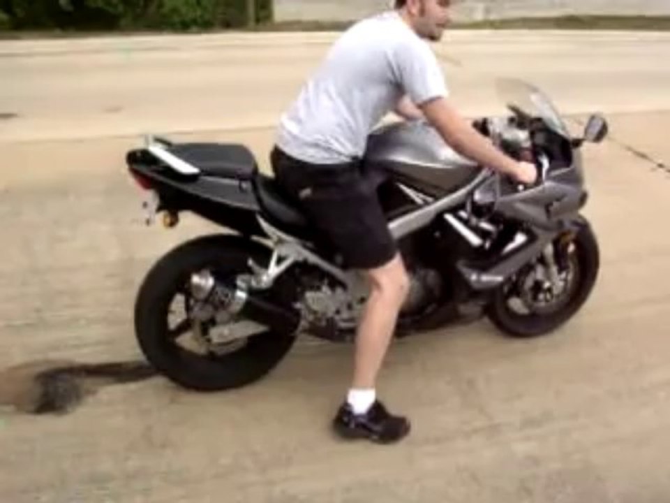 Hyosung GT250R burnout D&D exhaust