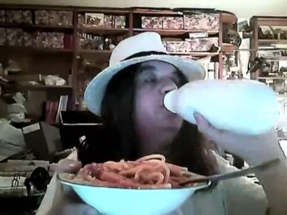 QU'ELLE EST BELLE LA RUE SAINT-DENIS