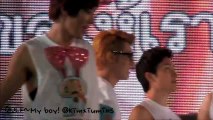 2012.11.25 SMTown BKK: Kris (EXO) hugging Zhou Mi [HD]