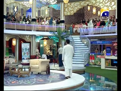 16th Iftar Iftar Aamir ke sat Part 2 in Amaan Ramazan with Aamir Liaquat 1434h 26-7-2013 -002