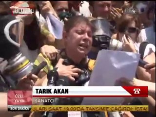 TARIK AKAN YORUMLUYOR