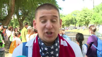 Jovens se confessam com o Papa Francisco