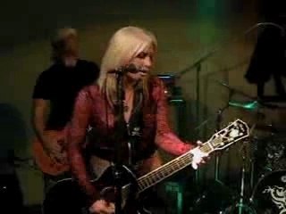 AUBREY COLLINS live flashrock video