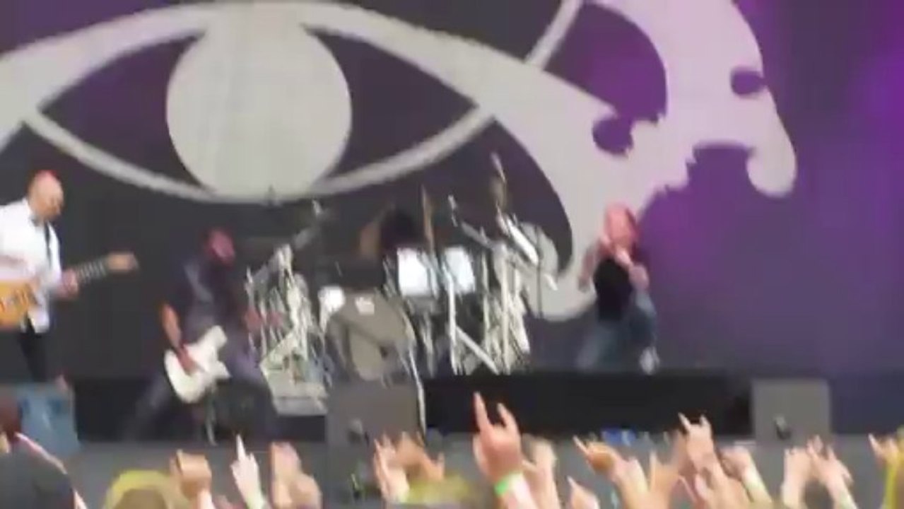 Stone Sour - Do Me A Favor - live @ Bråvalla Festival