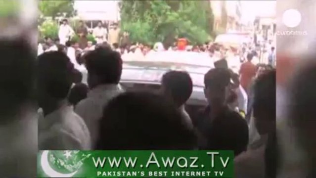 Pakistan bombings kill dozens at crowded market