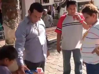 Funcionario público de tabasco humilla a niño tzotzil