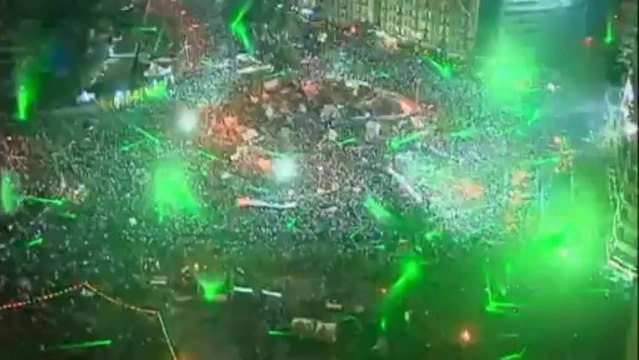Tens of thousands at Tahrir Square protests