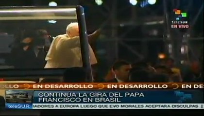 Papa Francisco continúa Vía Crucis en Copacabana