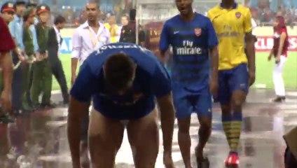 Arsenal Tour 2013 - Outtakes - WARNING contains dancing!!!