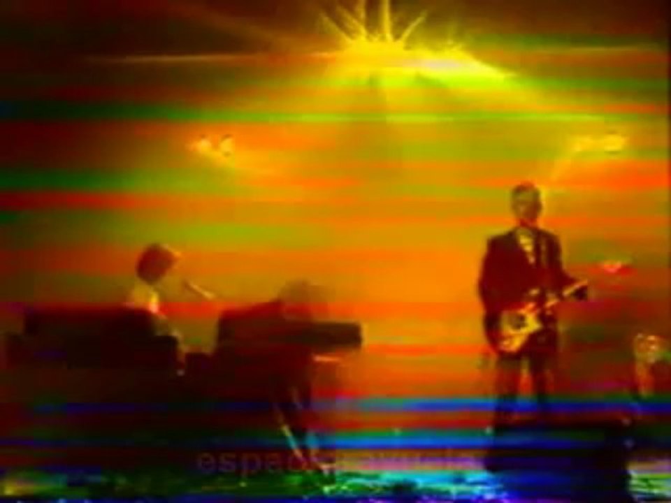 En la vereda del Sol (Seru Giran)