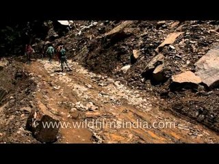Reconstructing the damaged roads of Phata, Uttarakhand