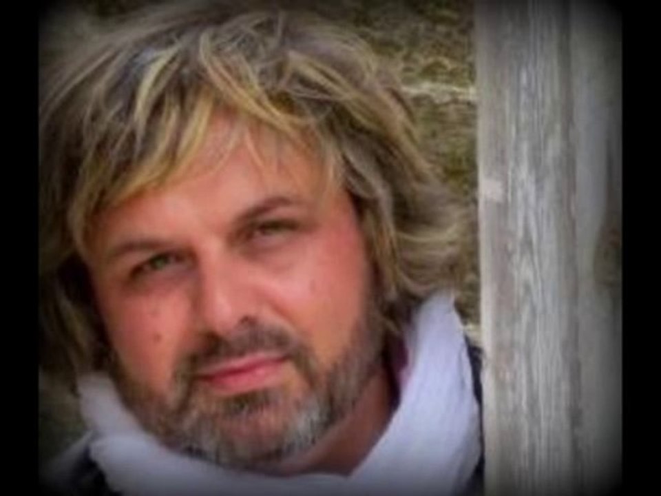 " Viens, viens " chanté par Serge Boudot ( version avec choristes )