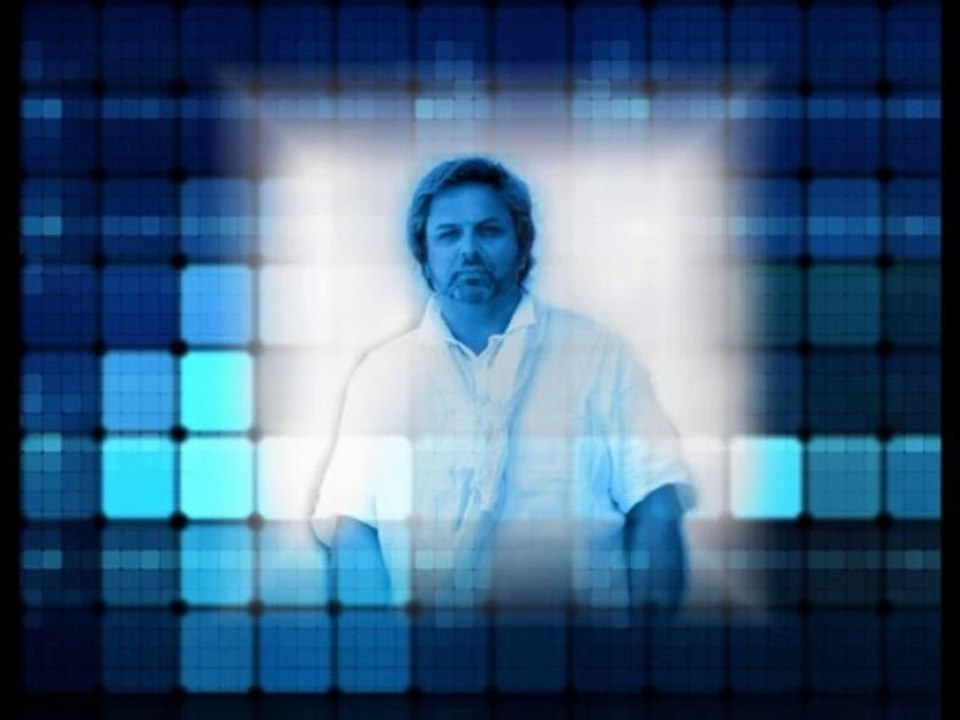 " Midnight blue en irlande " chanté par Serge Boudot ( Voix virtuelle Michele Torr )