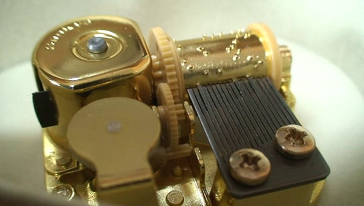 Manatsu no kajitsu music box