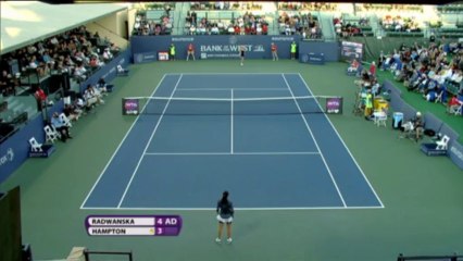 WTA Stanford - La Radwanska facile sulla Hampton, semifinale