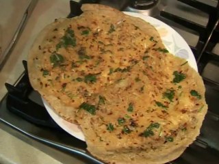 "Mooli ka Paratha" Bajias Cooking