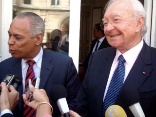 Gaston Flosse demande un référendum d'autodétermination à Tahiti