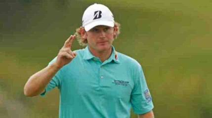 Snedeker on Lead, Mahan's Withdrawal
