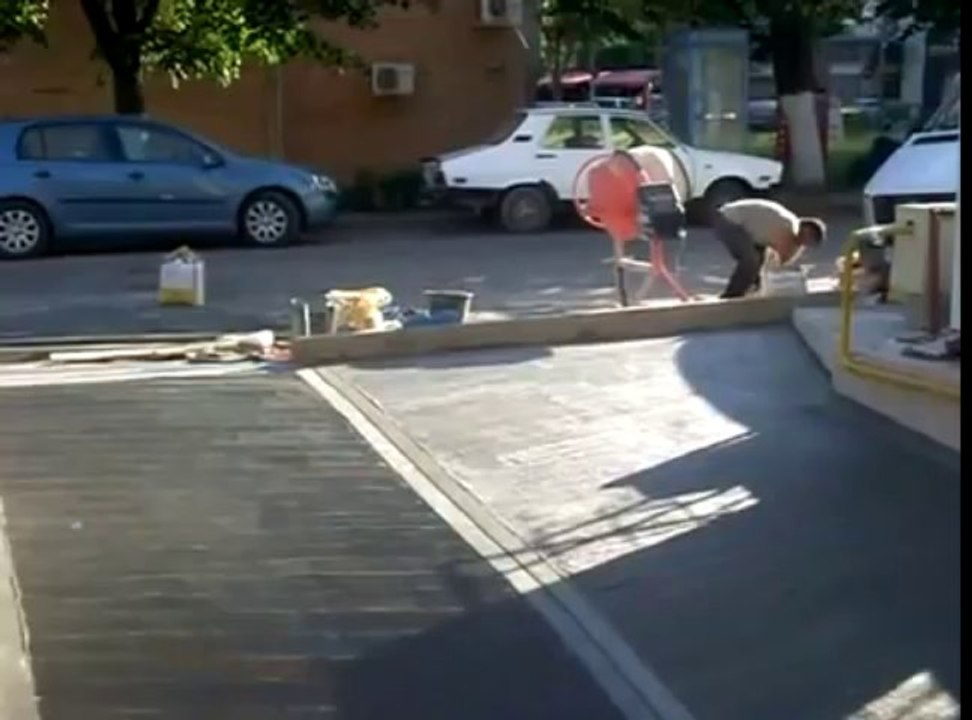 rampe de parking ; dallage industriel 0600 39 03 63 Béton balayé
