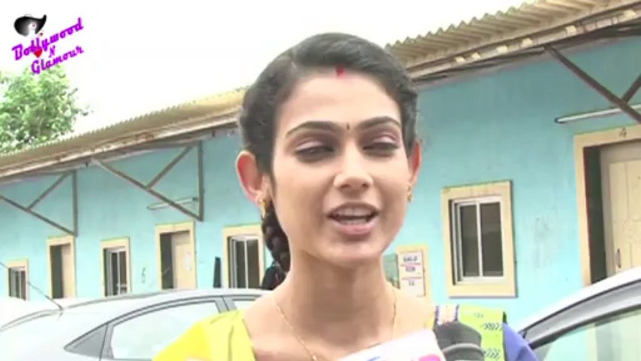 On location of TV Serial ‘Na Bole Tum Na Maine Kuchh Kaha’- Mohan brings Addu.