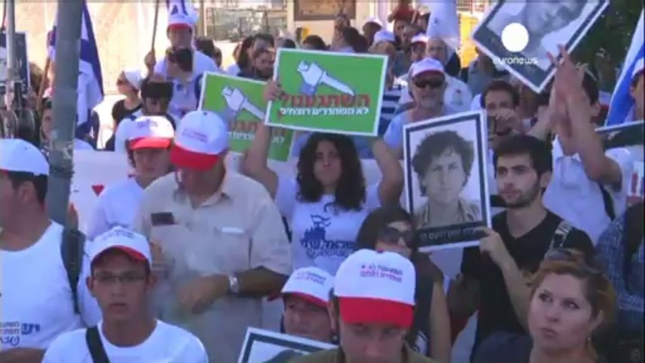 Israeli cabinet agrees to free 104 Palestinian prisoners