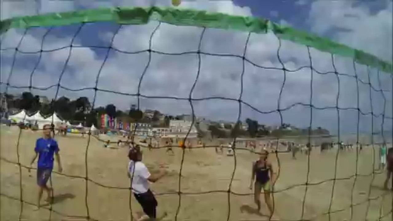 ESTIVALES BEACH VOLLEY 2013 - Vis ma vie de passeur.