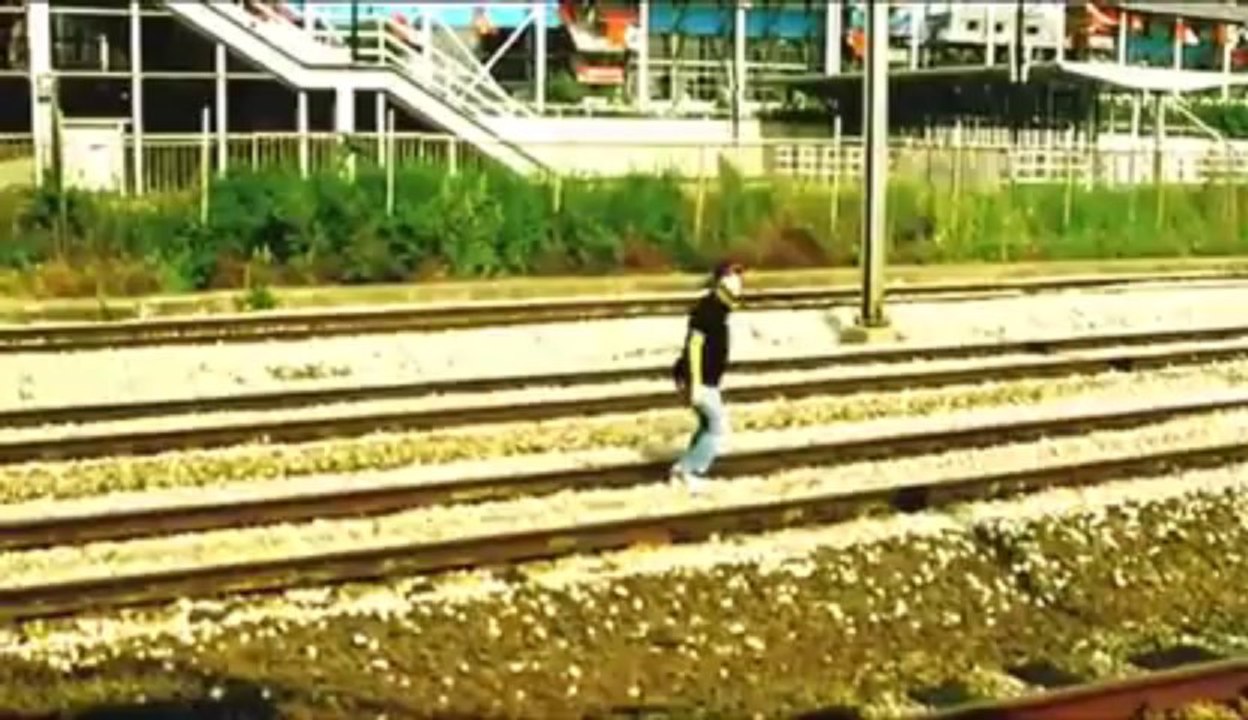 Hide and seek under a train - Awesome and dange...