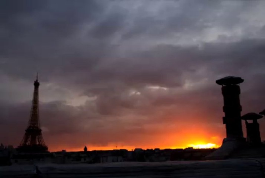 tour eiffel  timelapse juill 2013