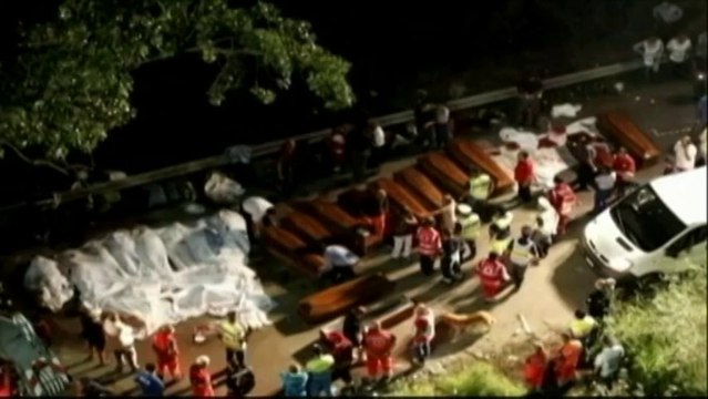 Italie : un car chute de trente mètres et fait des dizaines de morts