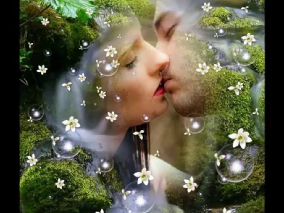 ŞİMDİ BENİM TAHTIM SENİN DİZİNDİR ÇOCUKLAR GİBİ SEVDİĞİM ÖMRÜMÜ YOLUNA CANIMI UĞRUNA FEDA ETTİĞİM NEFESİM