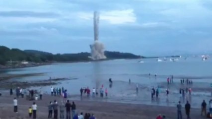 Inverkip Power Station chimney demolished