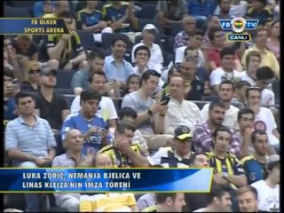 Linas Kleiza, Luka Zoric ve Nemanja Bjelica'nın İmza Töreni